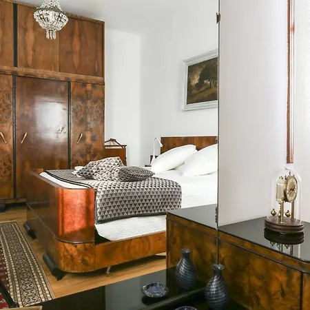 Lia House Apartment *