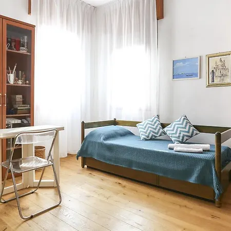 Lia House * Mestre